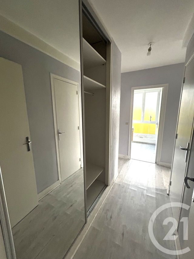 Appartement F3 à vendre - 3 pièces - 66.08 m2 - ST LO - 50 - BASSE-NORMANDIE - Century 21 Delucimmo
