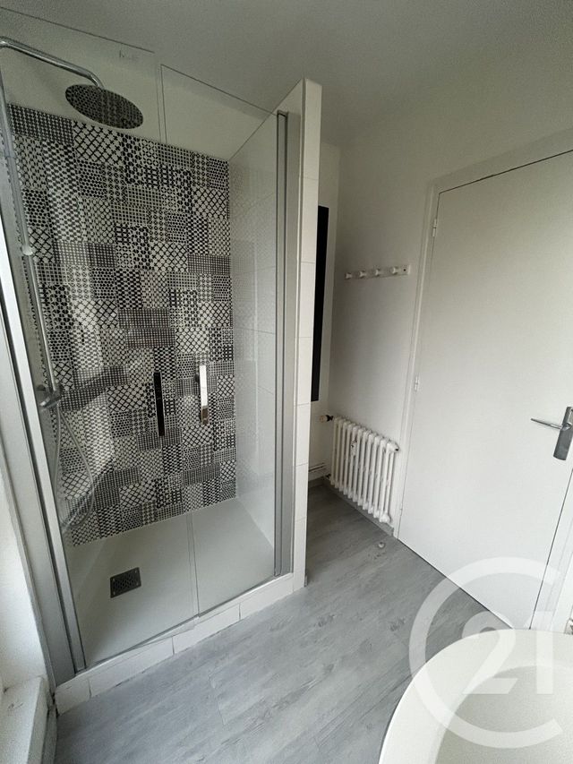 Appartement F3 à vendre - 3 pièces - 66.08 m2 - ST LO - 50 - BASSE-NORMANDIE - Century 21 Delucimmo