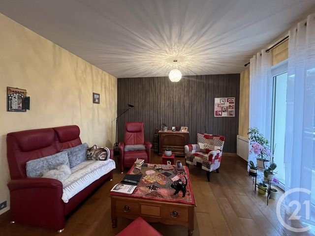 Appartement F3 à vendre - 3 pièces - 83.6 m2 - ST LO - 50 - BASSE-NORMANDIE - Century 21 Delucimmo