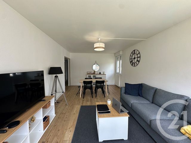 Appartement F3 à louer - 4 pièces - 84.6 m2 - ST LO - 50 - BASSE-NORMANDIE - Century 21 Delucimmo