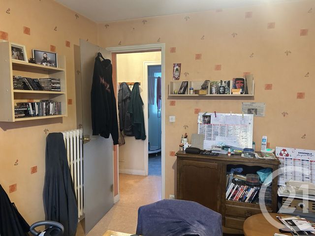 Afficher la photo en grand Appartement F2 à vendre - 2 pièces - 42.42 m2 - ST LO - 50 - BASSE-NORMANDIE - Century 21 Delucimmo