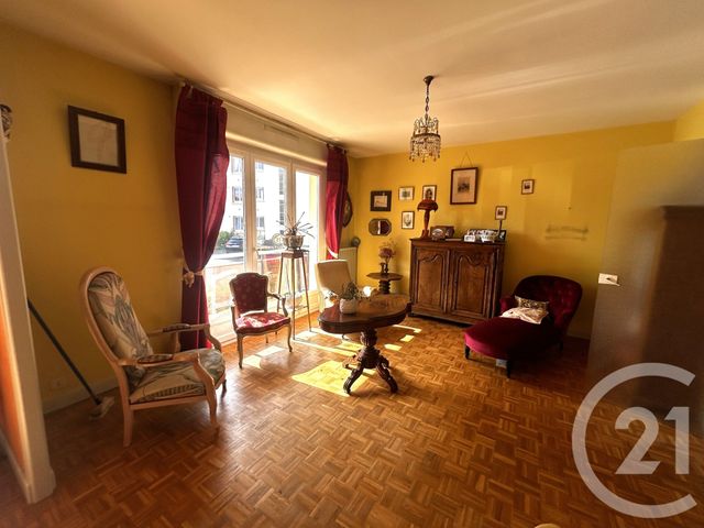 Afficher la photo en grand Appartement F2 à vendre - 3 pièces - 65.59 m2 - ST LO - 50 - BASSE-NORMANDIE - Century 21 Delucimmo