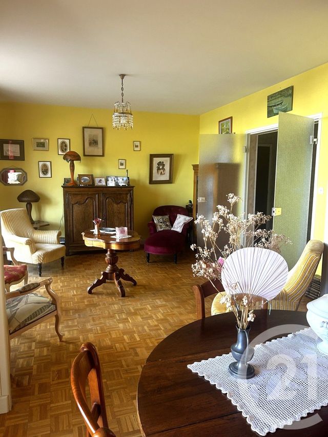 Afficher la photo en grand Appartement F2 à vendre - 3 pièces - 65.59 m2 - ST LO - 50 - BASSE-NORMANDIE - Century 21 Delucimmo