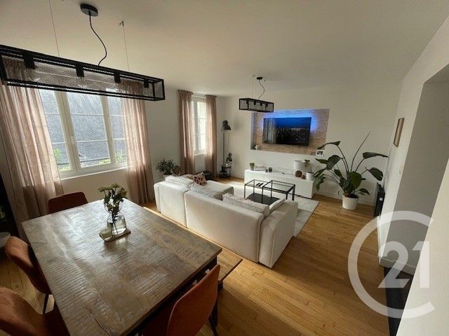 Appartement F3 à louer - 3 pièces - 74.28 m2 - ST LO - 50 - BASSE-NORMANDIE - Century 21 Delucimmo