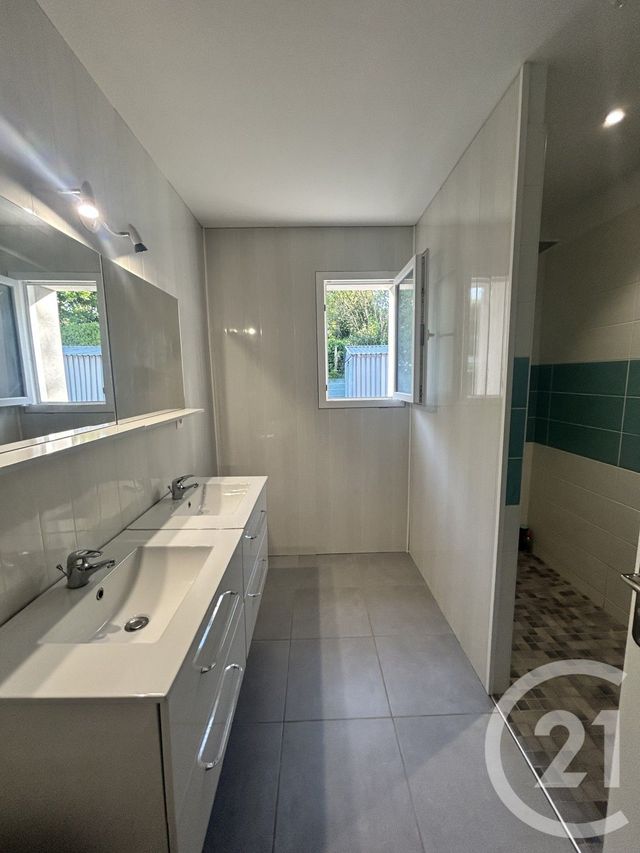 Afficher la photo en grand maison à vendre - 5 pièces - 154.23 m2 - MARIGNY LE LOZON - 50 - BASSE-NORMANDIE - Century 21 Delucimmo