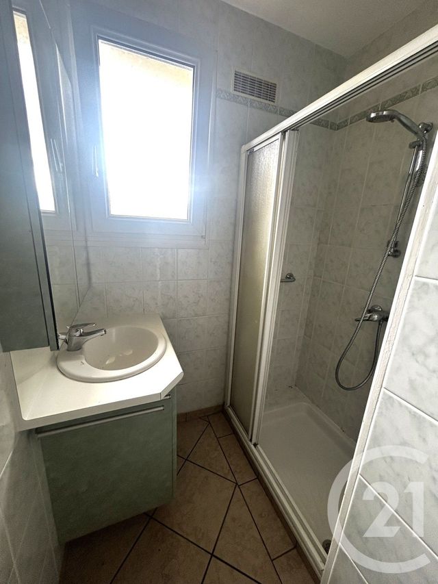 Afficher la photo en grand maison à vendre - 5 pièces - 72.11 m2 - CONDE SUR VIRE - 50 - BASSE-NORMANDIE - Century 21 Delucimmo