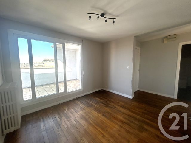 Afficher la photo en grand Appartement F2 à vendre - 2 pièces - 45.06 m2 - ST LO - 50 - BASSE-NORMANDIE - Century 21 Delucimmo
