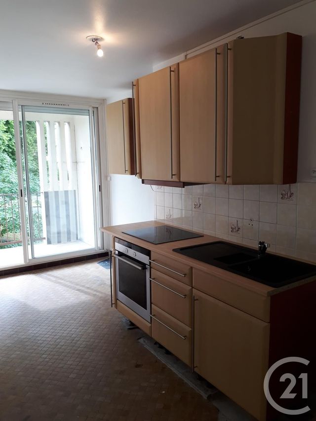 Appartement F4 à vendre - 4 pièces - 69.0 m2 - ST LO - 50 - BASSE-NORMANDIE - Century 21 Delucimmo
