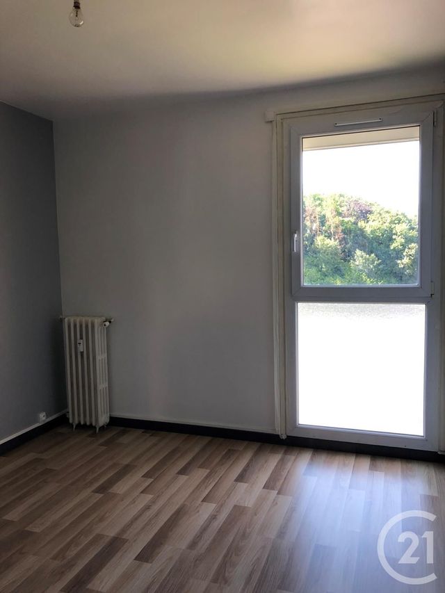 Appartement F4 à vendre - 4 pièces - 69.0 m2 - ST LO - 50 - BASSE-NORMANDIE - Century 21 Delucimmo