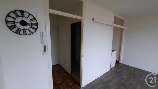 Afficher la photo en grand Appartement F1 à vendre - 1 pièce - 25.01 m2 - ST LO - 50 - BASSE-NORMANDIE - Century 21 Delucimmo