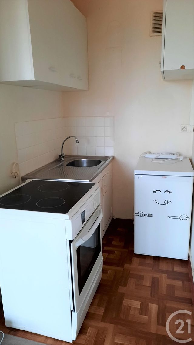 Afficher la photo en grand Appartement F1 à vendre - 1 pièce - 25.01 m2 - ST LO - 50 - BASSE-NORMANDIE - Century 21 Delucimmo