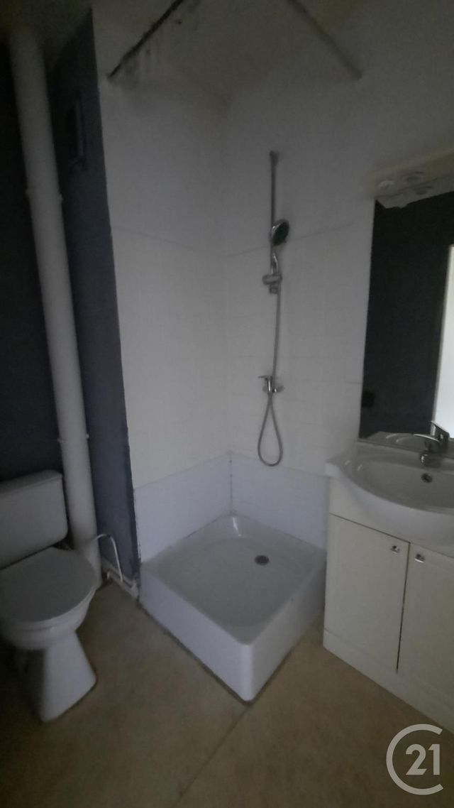 Afficher la photo en grand Appartement F1 à vendre - 1 pièce - 25.01 m2 - ST LO - 50 - BASSE-NORMANDIE - Century 21 Delucimmo