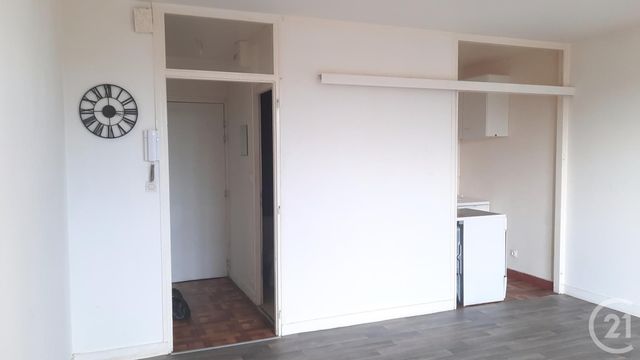 Afficher la photo en grand Appartement F1 à vendre - 1 pièce - 25.01 m2 - ST LO - 50 - BASSE-NORMANDIE - Century 21 Delucimmo