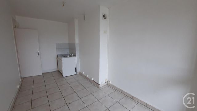 Appartement F3 à vendre - 3 pièces - 59.28 m2 - ST LO - 50 - BASSE-NORMANDIE - Century 21 Delucimmo Appartement F3 à vendre - 3 pièces - 59.28 m2 - ST LO - 50 - BASSE-NORMANDIE - Century 21 Delucimmo